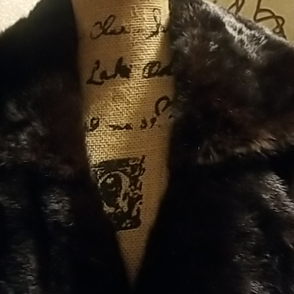 Mink Jacket/Belt Not Included - Picture 5 of 16